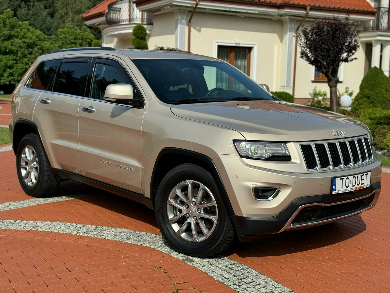 Jeep Grand Cherokee - سيارة دفع رباعي: صورة 5 Jeep Grand Cherokee - سيارة دفع رباعي: صورة 5