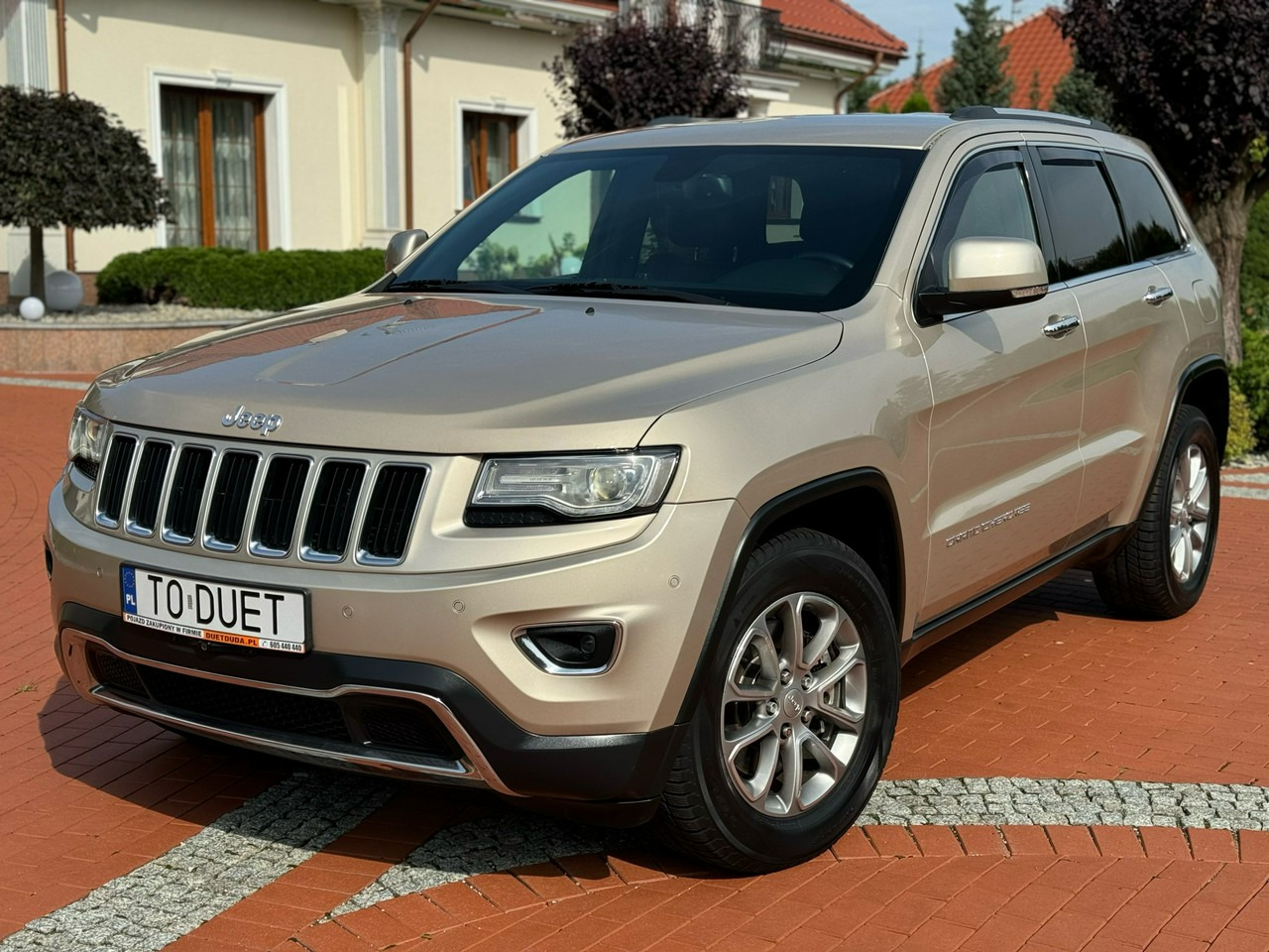 Jeep Grand Cherokee - سيارة دفع رباعي: صورة 3 Jeep Grand Cherokee - سيارة دفع رباعي: صورة 3