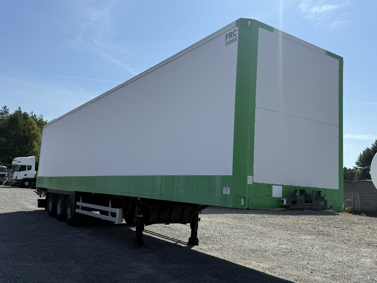 Lamberet SR2 Kontener Tył Drzwi Izoterma Chłodnia bez Agregatu - نصف مقطورة متساوي الحرارة: صورة 4 Lamberet SR2 Kontener Tył Drzwi Izoterma Chłodnia bez Agregatu - نصف مقطورة متساوي الحرارة: صورة 4