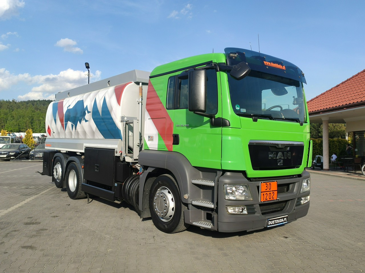 MAN TGA 26.400 Autocysterna z Dystrybucją Ważne TDT - شاحنة صهريج: صورة 2 MAN TGA 26.400 Autocysterna z Dystrybucją Ważne TDT - شاحنة صهريج: صورة 2