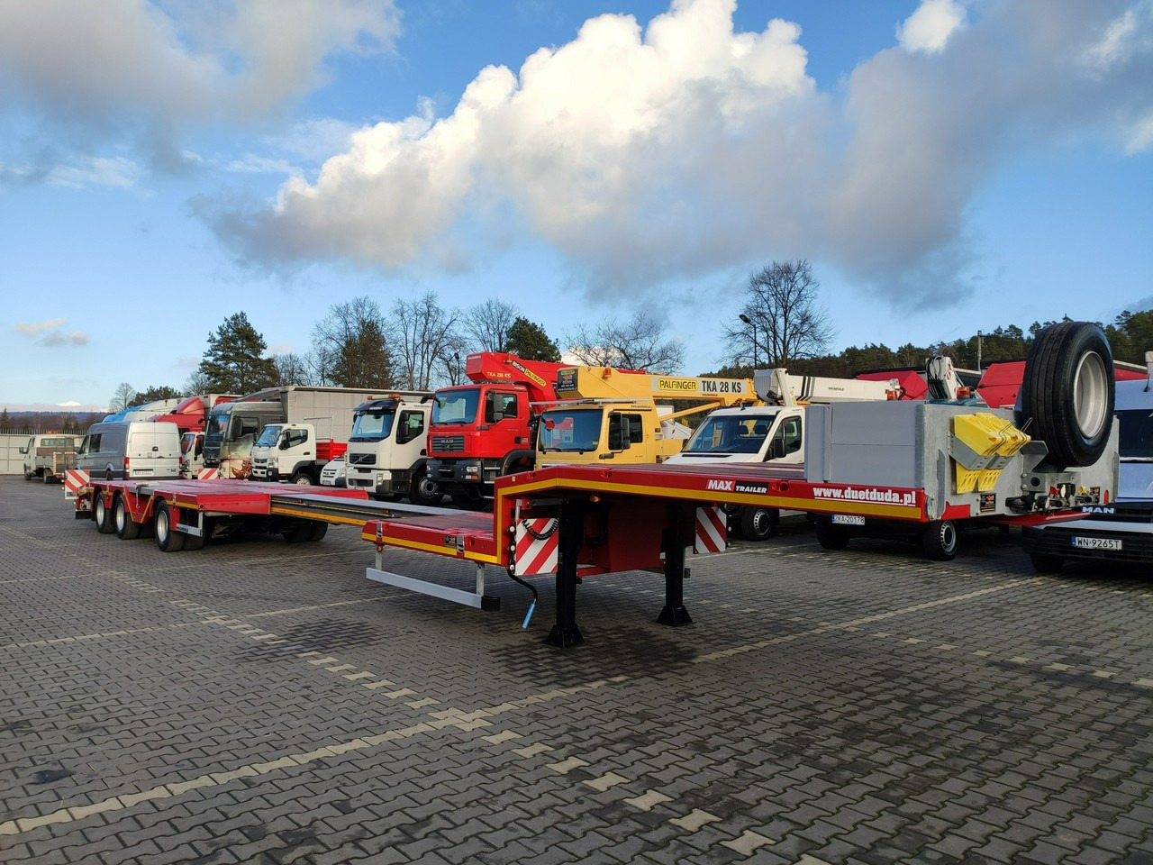 MAX Trailer 3-Osie Oś skrętna Oś Podnoszona Nooteboom - عربة منخفضة مسطحة نصف مقطورة: صورة 4 MAX Trailer 3-Osie Oś skrętna Oś Podnoszona Nooteboom - عربة منخفضة مسطحة نصف مقطورة: صورة 4