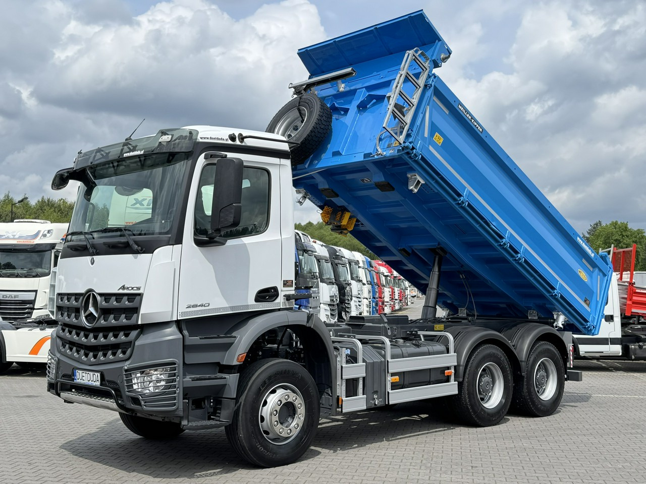 Mercedes Arocs 2640 6x4 3-Stronny Meiller-Kipper Mały Przebieg 99tys/km - شاحنة قلاب: صورة 1 Mercedes Arocs 2640 6x4 3-Stronny Meiller-Kipper Mały Przebieg 99tys/km - شاحنة قلاب: صورة 1