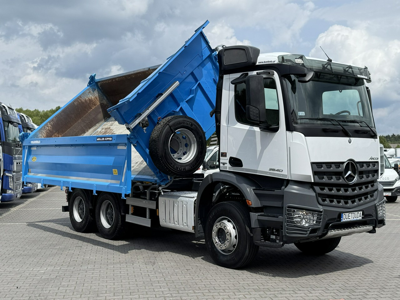 Mercedes Arocs 2640 6x4 3-Stronny Meiller-Kipper Mały Przebieg 99tys/km - شاحنة قلاب: صورة 2 Mercedes Arocs 2640 6x4 3-Stronny Meiller-Kipper Mały Przebieg 99tys/km - شاحنة قلاب: صورة 2