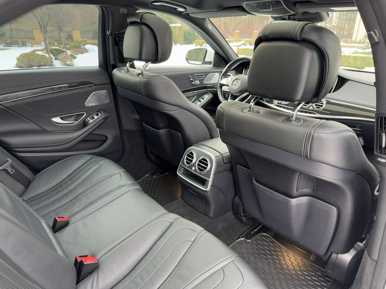 سيدان Mercedes S 350: صورة 41