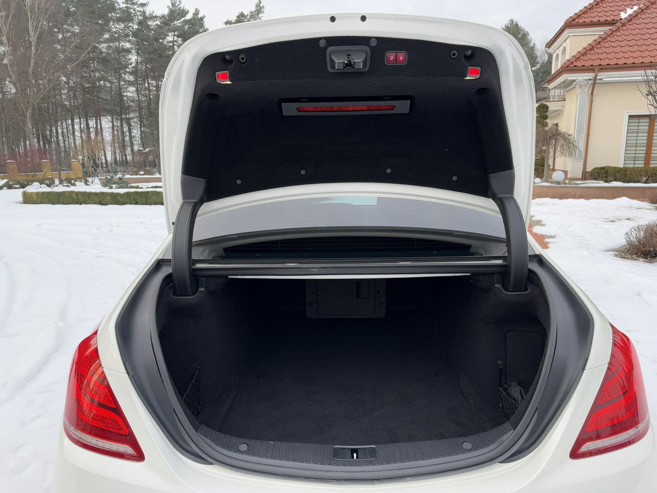 سيدان Mercedes S 350: صورة 37