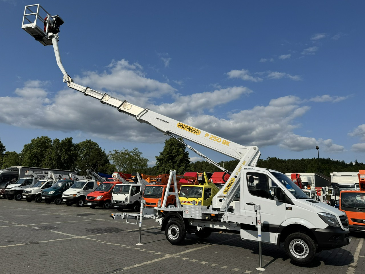 Mercedes Sprinter - منصة تلسكوبية محمولة على شاحنة: صورة 5 Mercedes Sprinter - منصة تلسكوبية محمولة على شاحنة: صورة 5