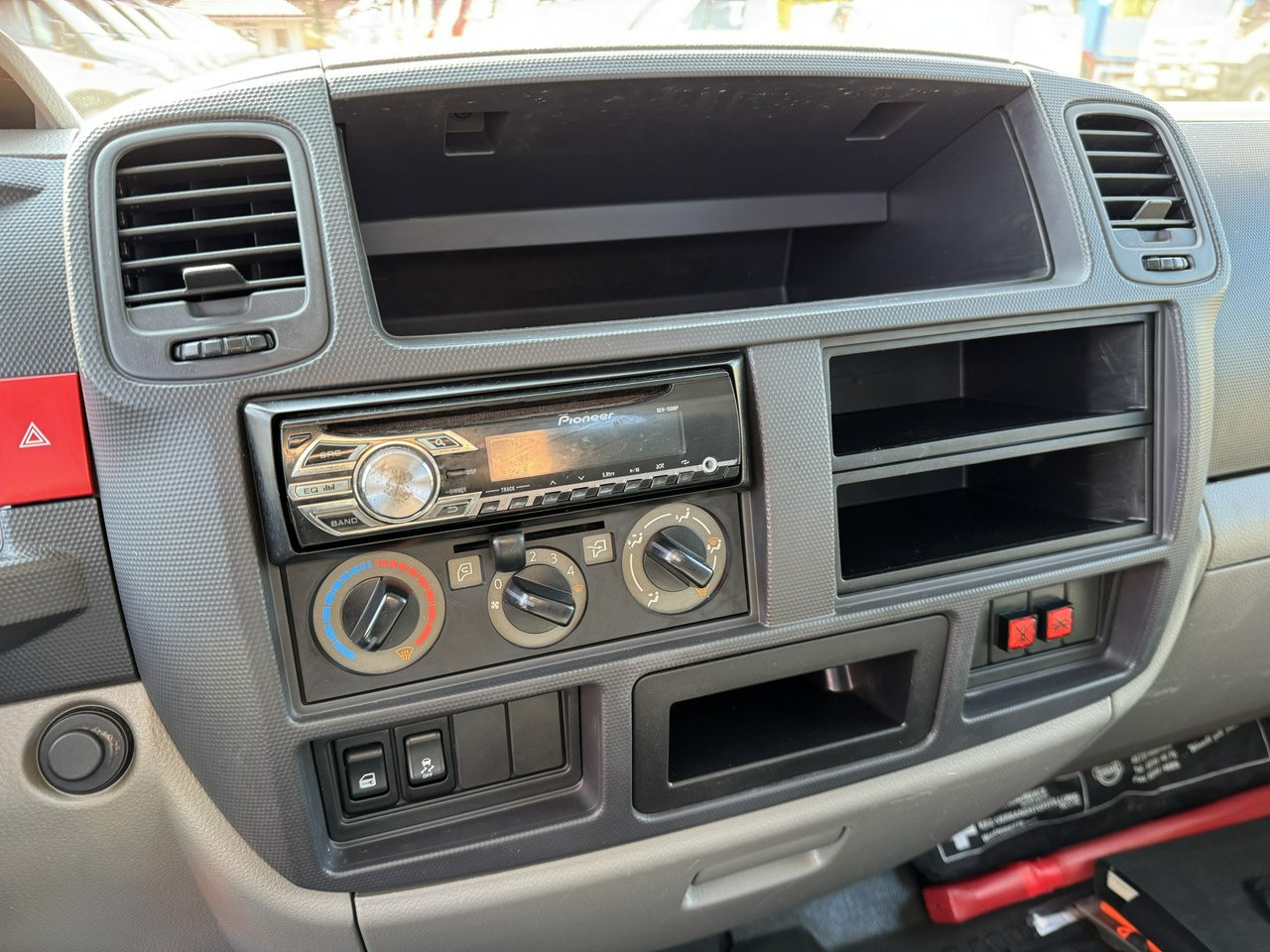 Nissan Cabstar Nissan Cabstar: صورة 26