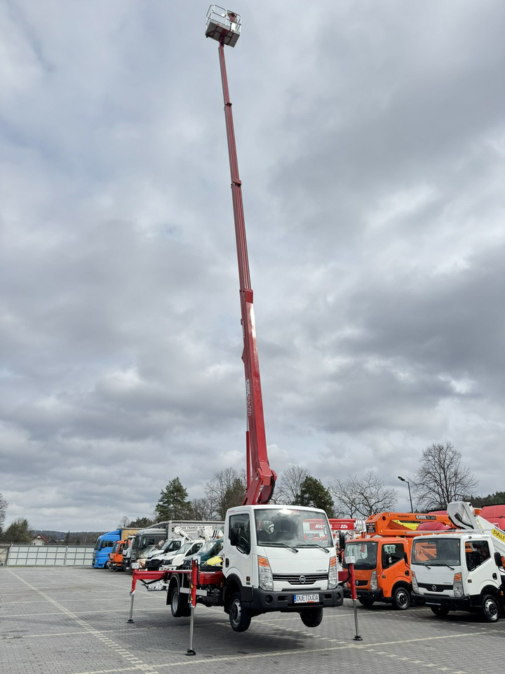 Nissan Cabstar - منصة تلسكوبية محمولة على شاحنة: صورة 2 Nissan Cabstar - منصة تلسكوبية محمولة على شاحنة: صورة 2