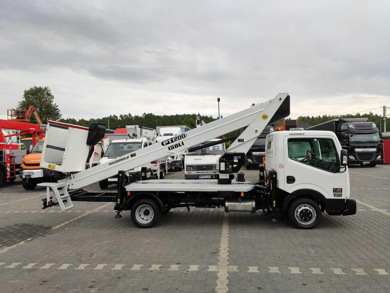 Nissan Cabstar - منصة تلسكوبية محمولة على شاحنة: صورة 5 Nissan Cabstar - منصة تلسكوبية محمولة على شاحنة: صورة 5
