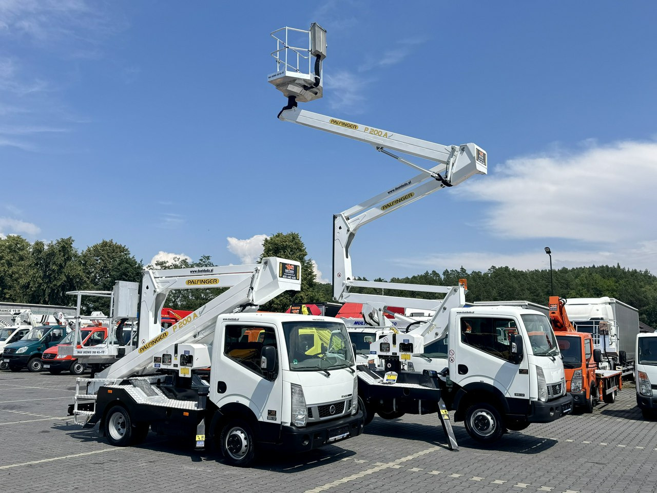 Nissan Cabstar - منصة تلسكوبية محمولة على شاحنة: صورة 1 Nissan Cabstar - منصة تلسكوبية محمولة على شاحنة: صورة 1