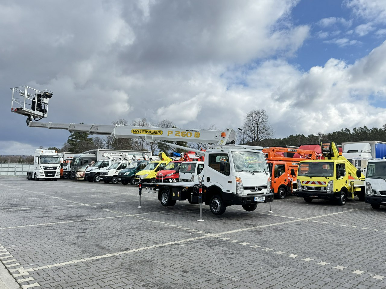 Nissan Cabstar - منصة تلسكوبية محمولة على شاحنة: صورة 5 Nissan Cabstar - منصة تلسكوبية محمولة على شاحنة: صورة 5