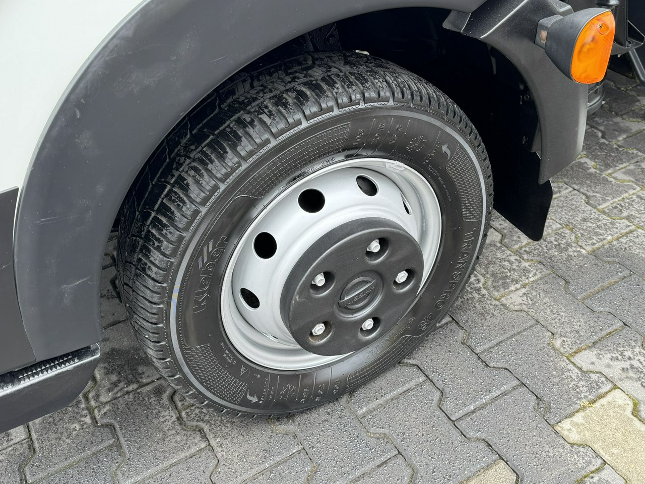 Nissan Cabstar Nissan Cabstar: صورة 9