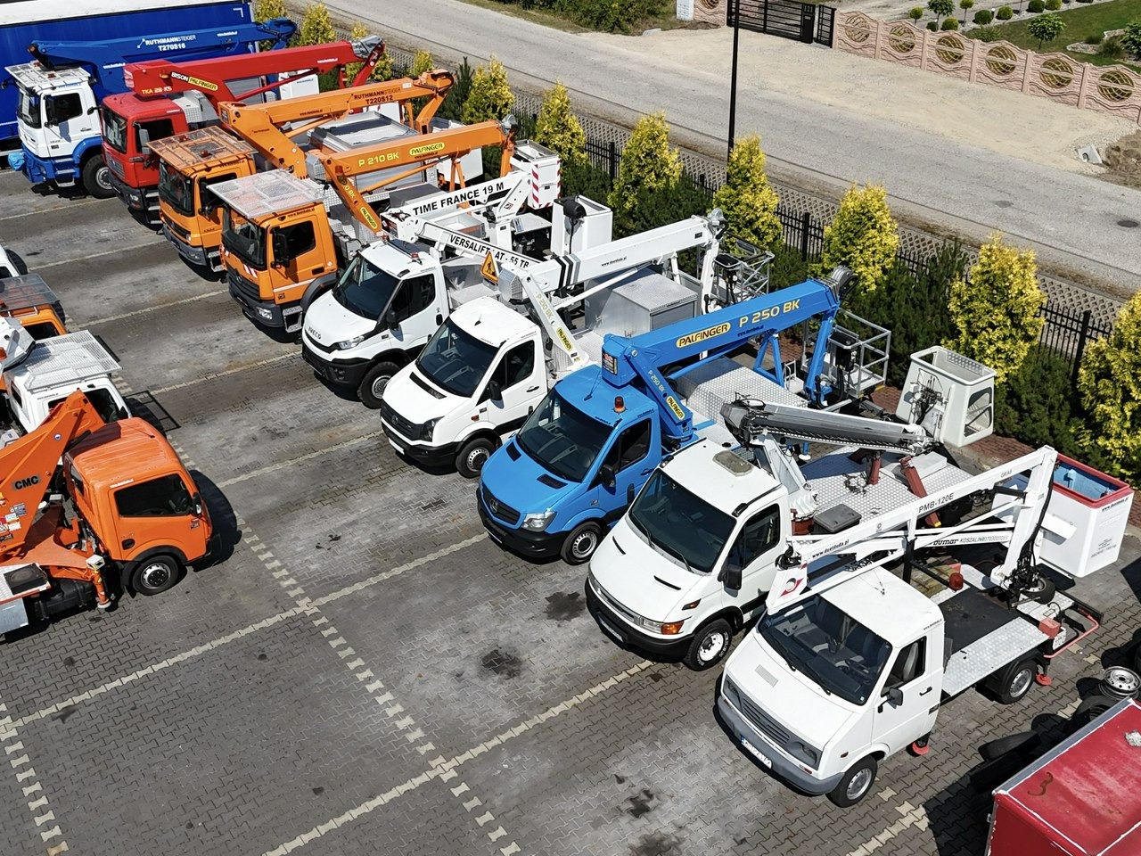 Nissan Zwyżka Podnośnik Koszowy 4X4 CABSTAR MAXITY SPRINTER - منصة تلسكوبية محمولة على شاحنة: صورة 4 Nissan Zwyżka Podnośnik Koszowy 4X4 CABSTAR MAXITY SPRINTER - منصة تلسكوبية محمولة على شاحنة: صورة 4