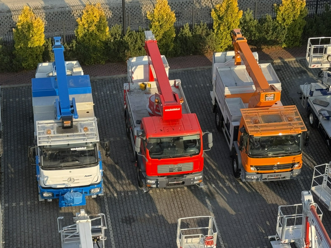منصة تلسكوبية محمولة على شاحنة Nissan Zwyżka / Podnośnik Koszowy / 4X4 / CABSTAR / MAXITY / SPRINTER: صورة 9