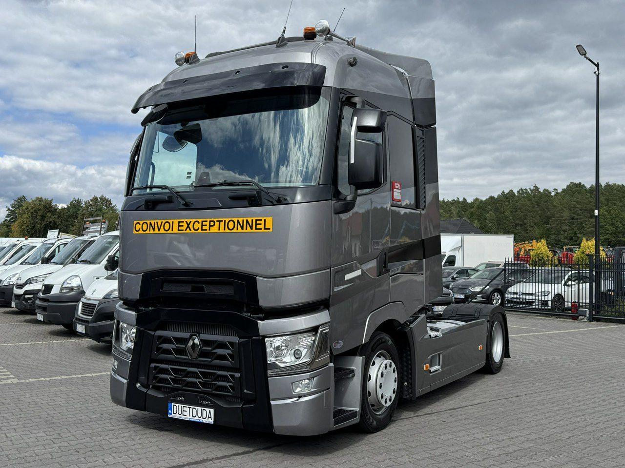 Renault Gama T 520 HIGH CAB Silnik 13litrów Euro 6 Low deck - وحدة جر: صورة 2 Renault Gama T 520 HIGH CAB Silnik 13litrów Euro 6 Low deck - وحدة جر: صورة 2