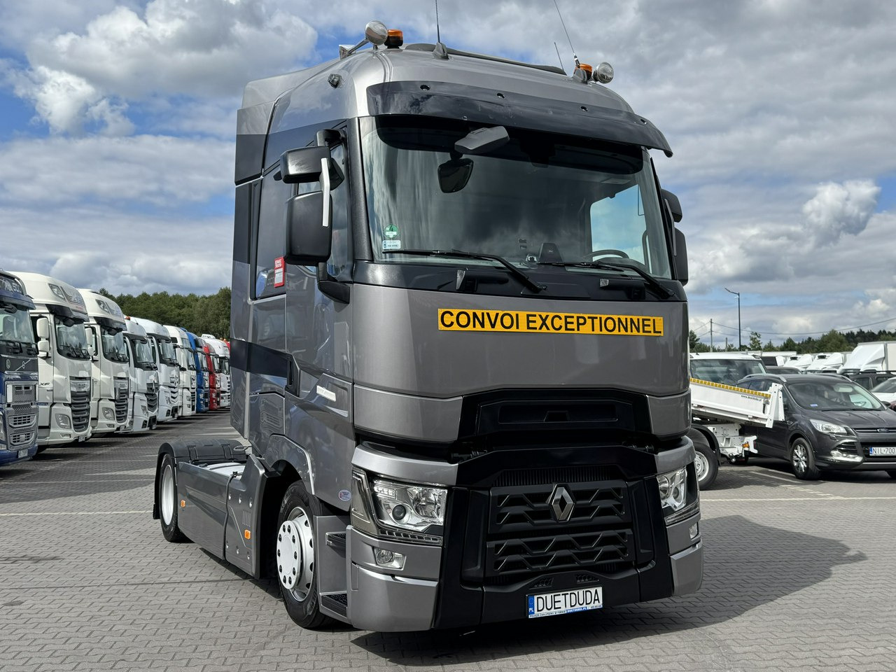Renault Gama T 520 HIGH CAB Silnik 13litrów Euro 6 Low deck - وحدة جر: صورة 3 Renault Gama T 520 HIGH CAB Silnik 13litrów Euro 6 Low deck - وحدة جر: صورة 3