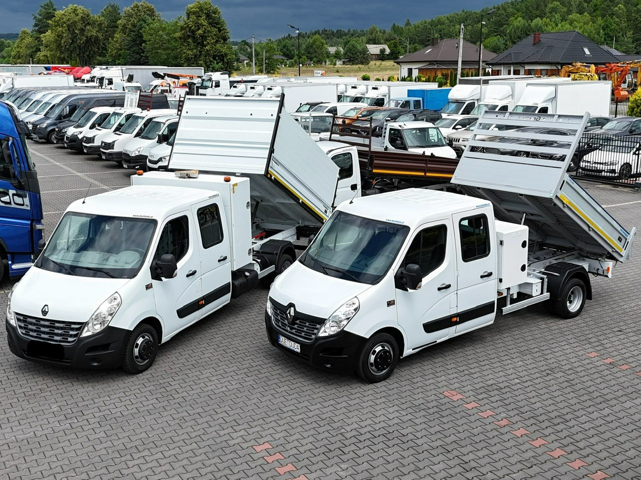 Renault Master - قلاب صغير: صورة 1 Renault Master - قلاب صغير: صورة 1