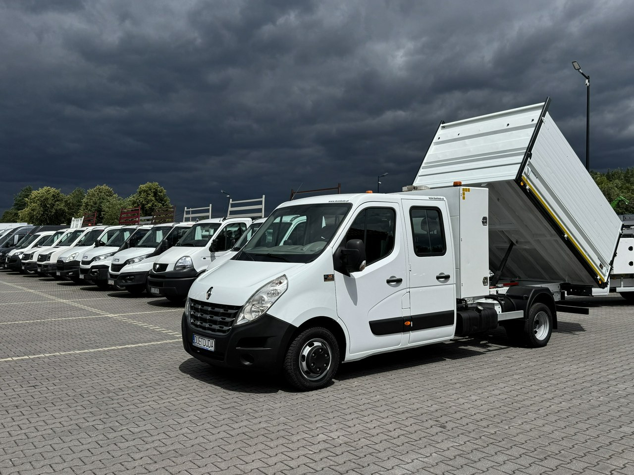 Renault Master - قلاب صغير: صورة 3 Renault Master - قلاب صغير: صورة 3