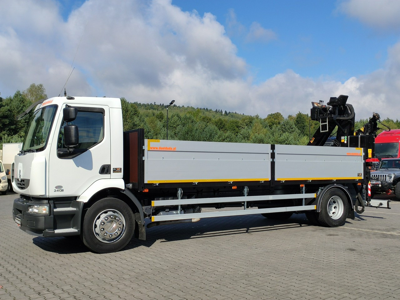 Renault Midlum 180.240DXI + HDS HYVA HB170E2 Udzwig 3.6Tony - شاحنات مسطحة, شاحنة كرين: صورة 3 Renault Midlum 180.240DXI + HDS HYVA HB170E2 Udzwig 3.6Tony - شاحنات مسطحة, شاحنة كرين: صورة 3