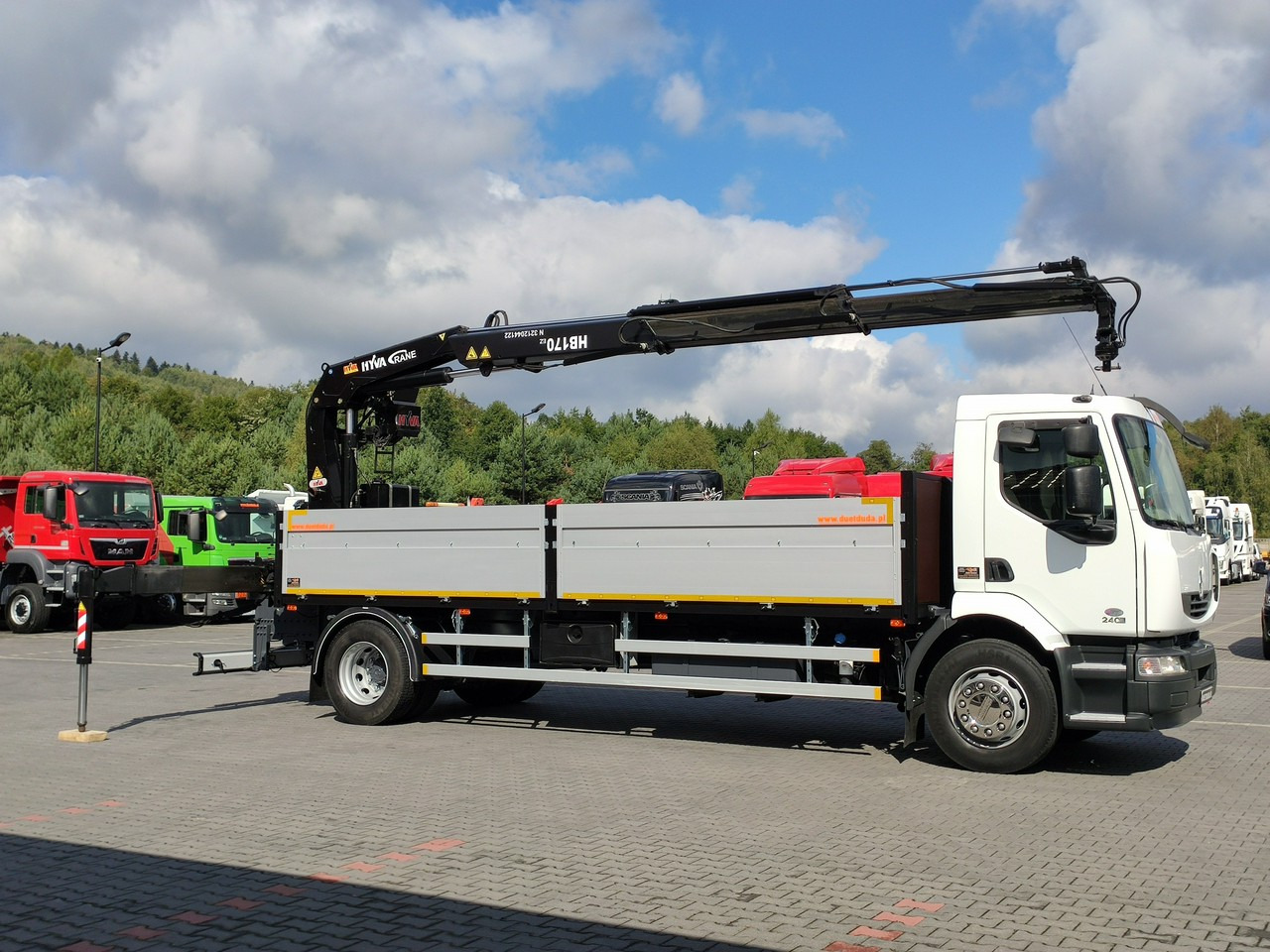 Renault Midlum 180.240DXI + HDS HYVA HB170E2 Udzwig 3.6Tony - شاحنات مسطحة, شاحنة كرين: صورة 4 Renault Midlum 180.240DXI + HDS HYVA HB170E2 Udzwig 3.6Tony - شاحنات مسطحة, شاحنة كرين: صورة 4