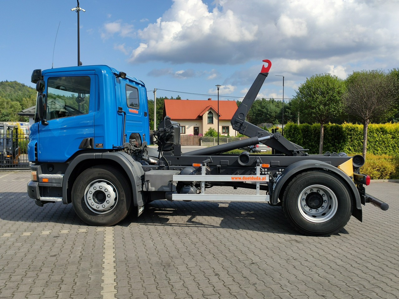 Scania P 280 N321 EURO 5 Hakowiec Hak 4x2 SKIBICKI - شاحنة ذات خطاف: صورة 1 Scania P 280 N321 EURO 5 Hakowiec Hak 4x2 SKIBICKI - شاحنة ذات خطاف: صورة 1