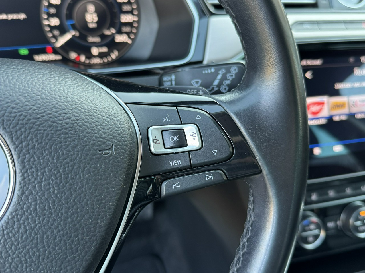 سيارة Volkswagen Passat: صورة 21