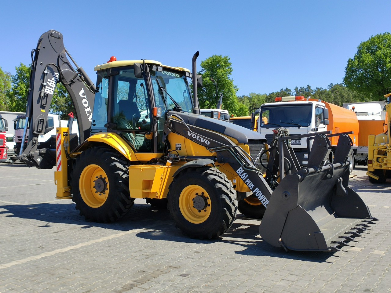 Volvo BL61+ ( KLIMA ) - جرافة حفار: صورة 2 Volvo BL61+ ( KLIMA ) - جرافة حفار: صورة 2