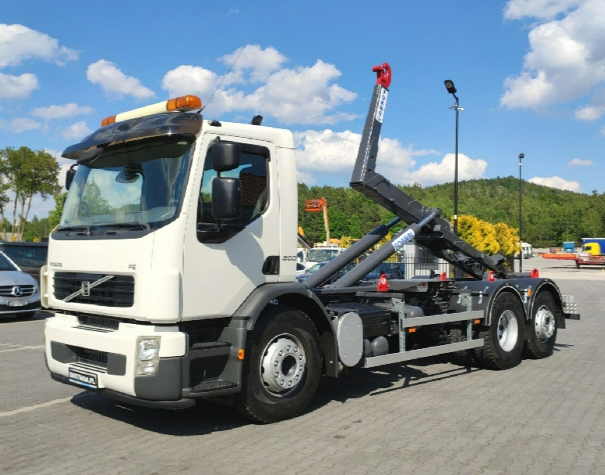 Volvo FE 26.300 Hakowiec Napęd 6x2 Oś Skrętna - شاحنة ذات خطاف: صورة 1 Volvo FE 26.300 Hakowiec Napęd 6x2 Oś Skrętna - شاحنة ذات خطاف: صورة 1
