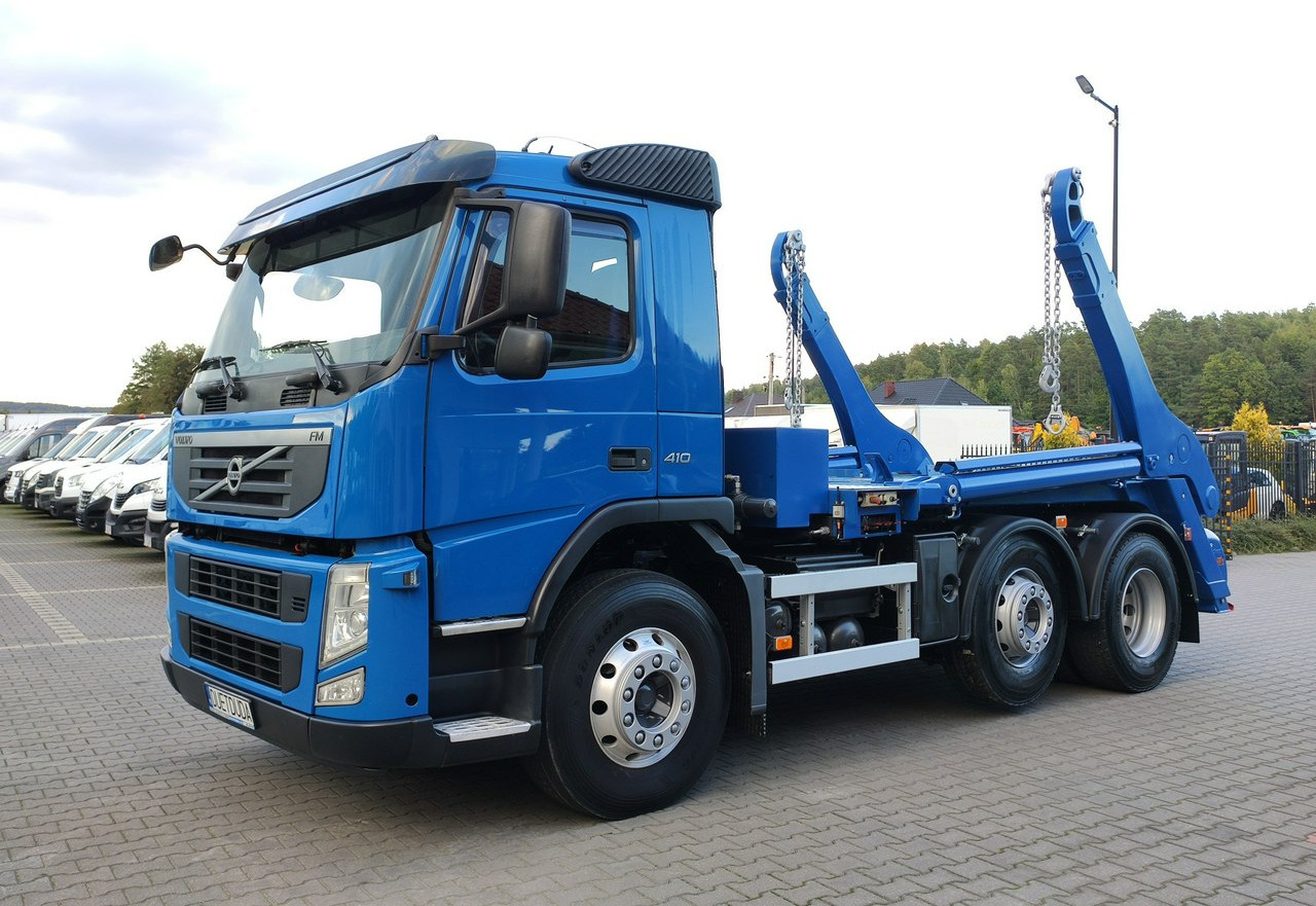 Volvo FM 410 E5 Bramowiec Hakowiec 6x2 Oś Skrętna / Podnoszona Automat - شاحنة نقل المخلفات: صورة 1 Volvo FM 410 E5 Bramowiec Hakowiec 6x2 Oś Skrętna / Podnoszona Automat - شاحنة نقل المخلفات: صورة 1