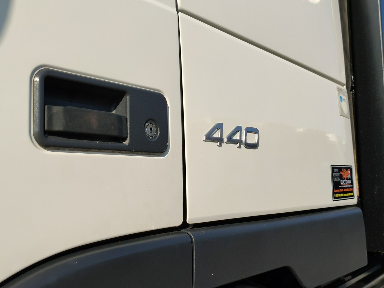 Volvo FM 440 6x4 HDS FASSI F170 Składany w Literę Z - شاحنات مسطحة, شاحنة كرين: صورة 3 Volvo FM 440 6x4 HDS FASSI F170 Składany w Literę Z - شاحنات مسطحة, شاحنة كرين: صورة 3