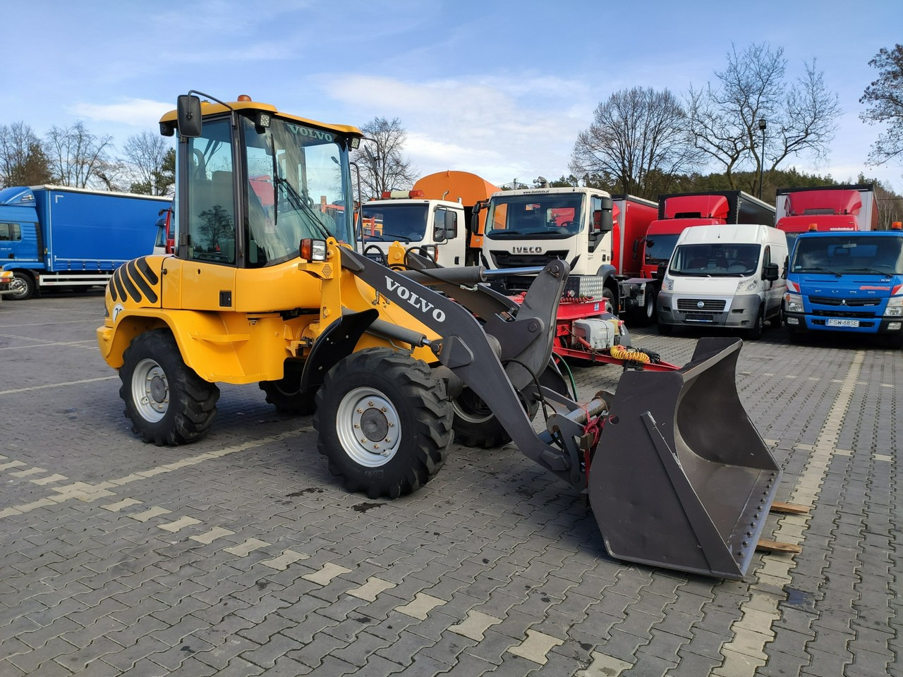 Volvo L30B Pro Unikat Stan Tylko 5380 mth - اللودر بعجل: صورة 5 Volvo L30B Pro Unikat Stan Tylko 5380 mth - اللودر بعجل: صورة 5