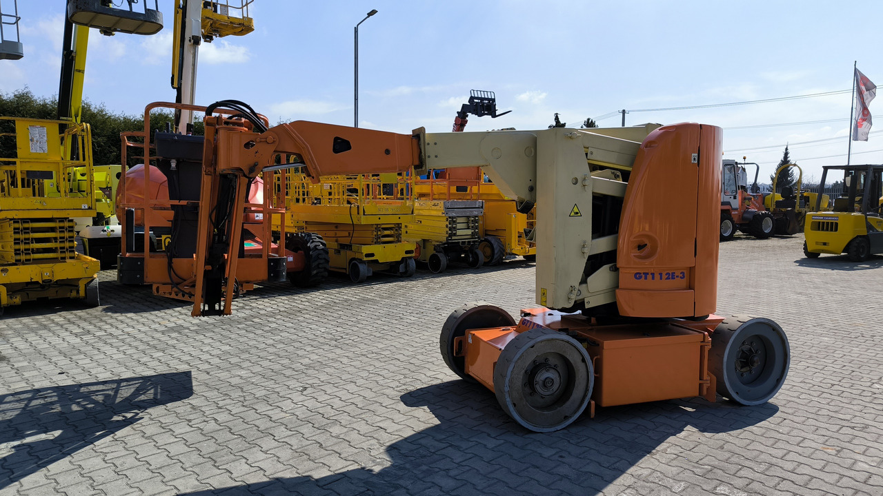 شاحنة ذراع مفصلي JLG E 300 AJP: صورة 17