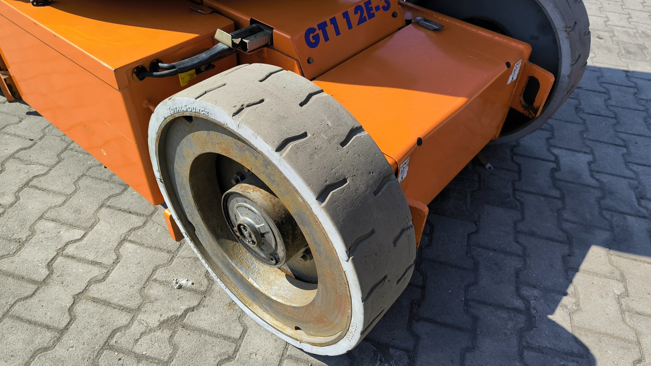 شاحنة ذراع مفصلي JLG E 300 AJP: صورة 12