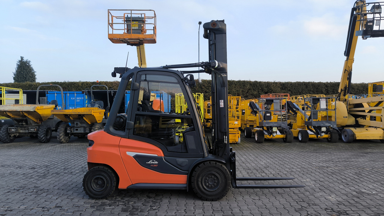 LINDE H 30 T – 01 - رافعة شوكية تعمل بالغاز: صورة 4 LINDE H 30 T – 01 - رافعة شوكية تعمل بالغاز: صورة 4