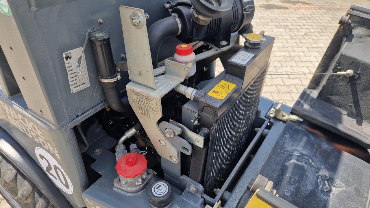 اللودر بعجل WACKER NEUSON WL 25: صورة 12
