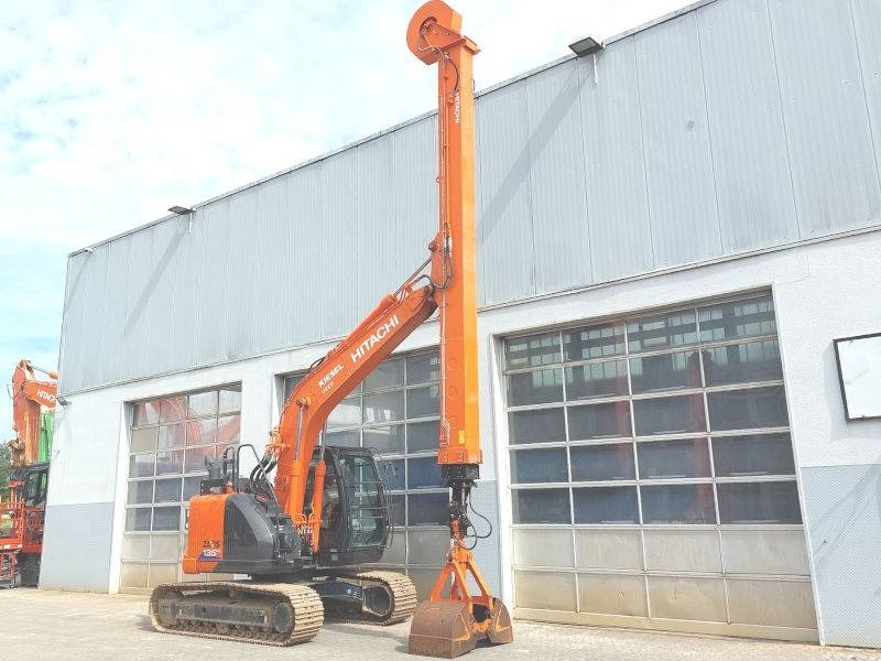 Hitachi ZX 135 US-6 Teledipper - حفار زحاف: صورة 4 Hitachi ZX 135 US-6 Teledipper - حفار زحاف: صورة 4