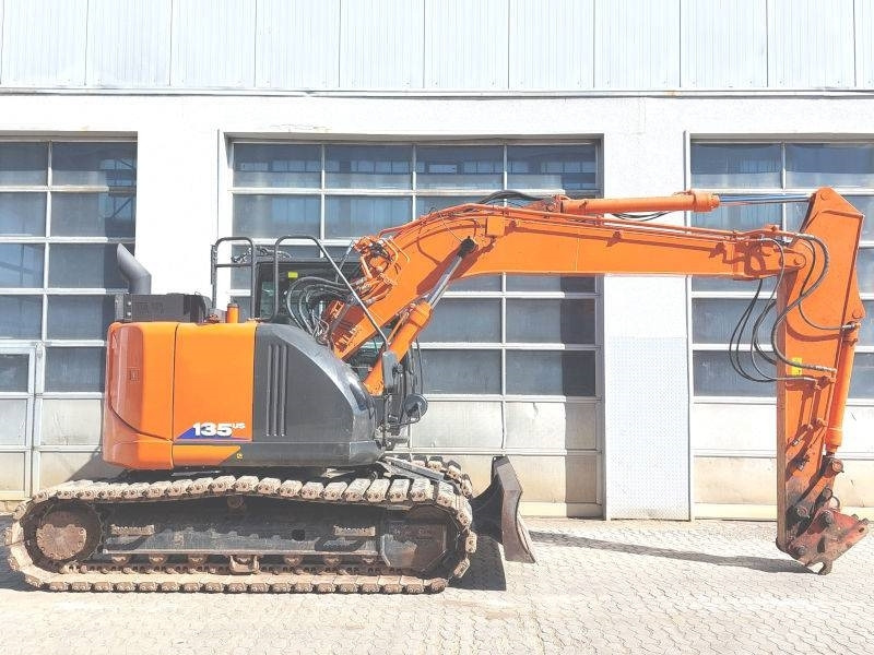 Hitachi ZX 135 US-6 - حفار زحاف: صورة 5 Hitachi ZX 135 US-6 - حفار زحاف: صورة 5