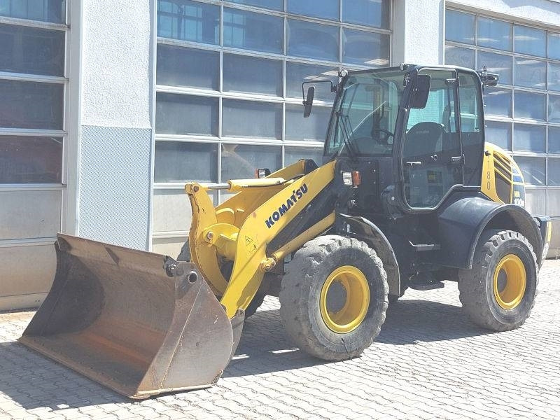 Komatsu WA 100 M-7 - شيول صغير: صورة 2 Komatsu WA 100 M-7 - شيول صغير: صورة 2