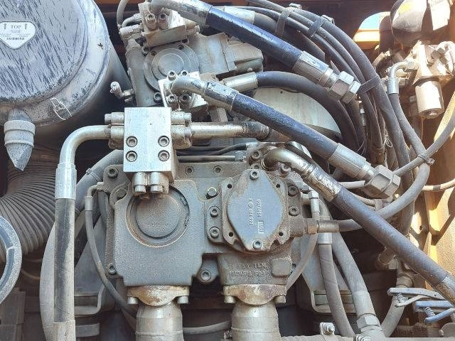 حفار زحاف Liebherr R 956 LC: صورة 10