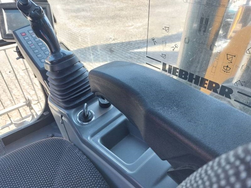 حفار زحاف Liebherr R 956 LC: صورة 14
