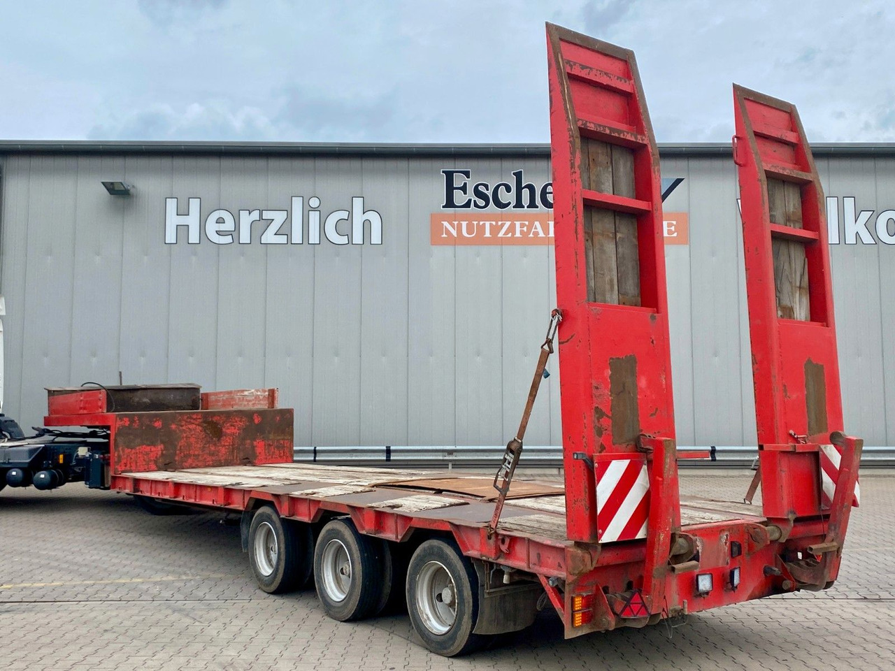 Bunge Tieflader| HU bis 02/2026*hydr. Rampen*Blatt*SAF - عربة منخفضة مسطحة نصف مقطورة: صورة 3 Bunge Tieflader| HU bis 02/2026*hydr. Rampen*Blatt*SAF - عربة منخفضة مسطحة نصف مقطورة: صورة 3