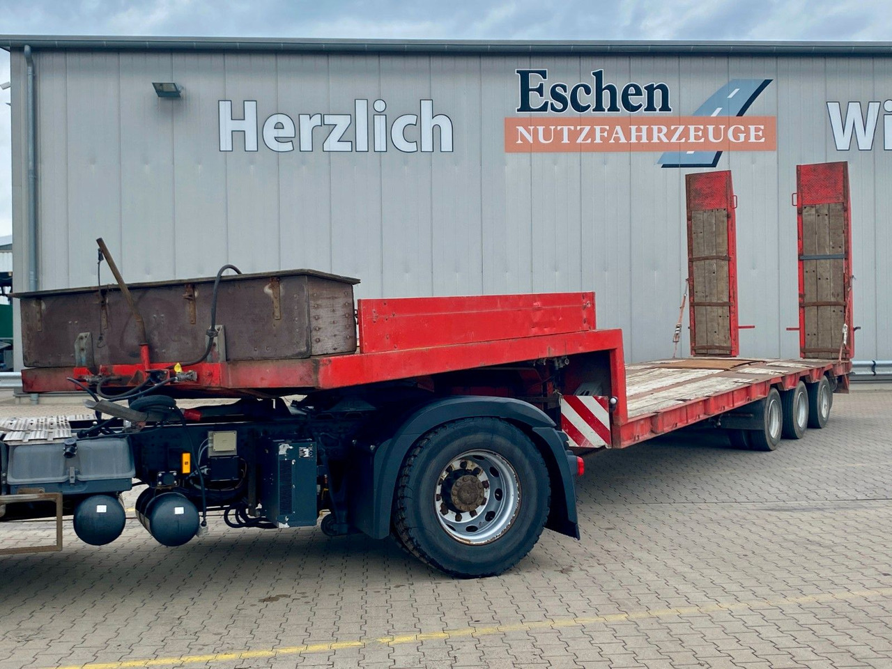 Bunge Tieflader| HU bis 02/2026*hydr. Rampen*Blatt*SAF - عربة منخفضة مسطحة نصف مقطورة: صورة 1 Bunge Tieflader| HU bis 02/2026*hydr. Rampen*Blatt*SAF - عربة منخفضة مسطحة نصف مقطورة: صورة 1