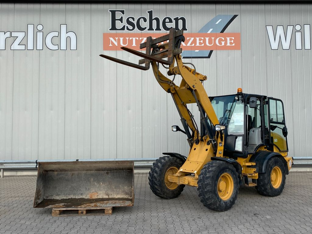 CAT 908 M | 55kw*Gabel + Schaufel - اللودر بعجل: صورة 1 CAT 908 M | 55kw*Gabel + Schaufel - اللودر بعجل: صورة 1