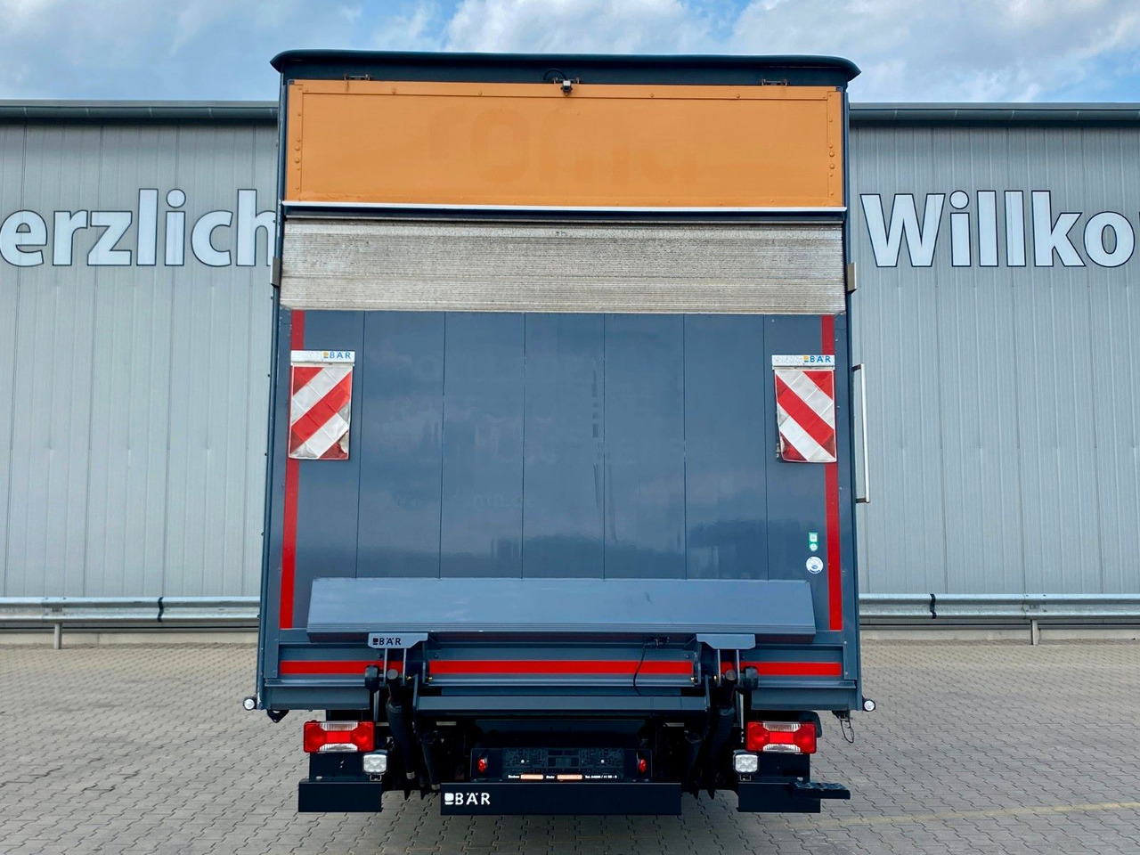 Iveco Daily Hi-Matic 70 C 21 Topsleeper | LBW 1,00to. - شاحنة ستارة جانبية: صورة 4 Iveco Daily Hi-Matic 70 C 21 Topsleeper | LBW 1,00to. - شاحنة ستارة جانبية: صورة 4