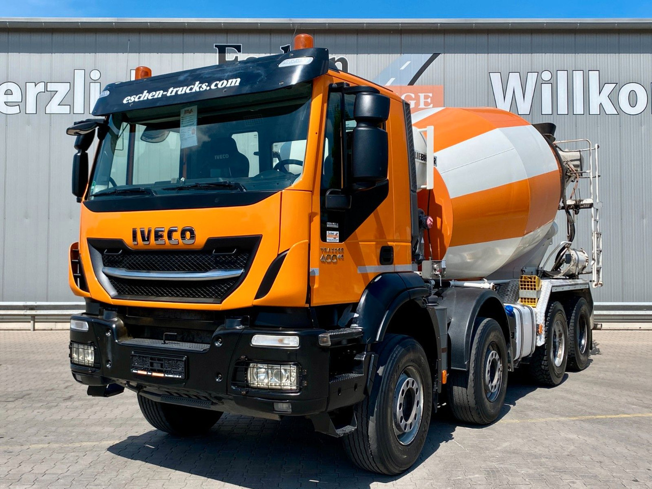 Iveco Trakker AD 340 TB 400/8x4 | 9m³ Liebherr*Navi*AC - شاحنة خلاطة خرسانة: صورة 1 Iveco Trakker AD 340 TB 400/8x4 | 9m³ Liebherr*Navi*AC - شاحنة خلاطة خرسانة: صورة 1