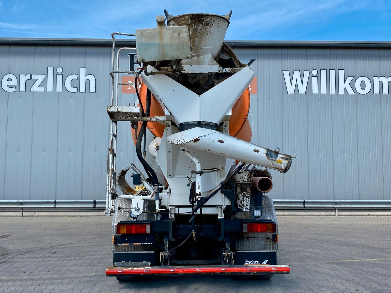 Iveco Trakker AD 340 TB 400/8x4 | 9m³ Liebherr*Navi*AC - شاحنة خلاطة خرسانة: صورة 4 Iveco Trakker AD 340 TB 400/8x4 | 9m³ Liebherr*Navi*AC - شاحنة خلاطة خرسانة: صورة 4