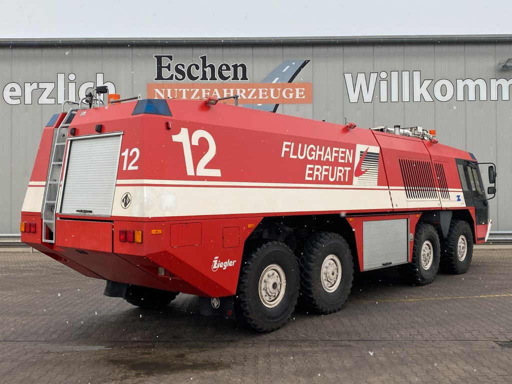 MAN 38.000 VFAEG 8x8 Flugfeldlöschfahrzeug | Ziegler - شاحنة: صورة 4 MAN 38.000 VFAEG 8x8 Flugfeldlöschfahrzeug | Ziegler - شاحنة: صورة 4