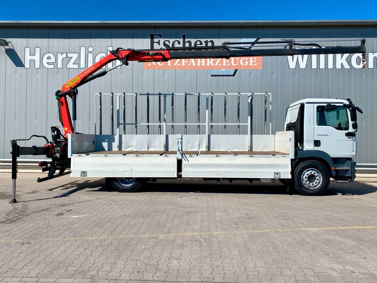 MAN TGM 18.290| Glas/HEGLA*PK12002*Funk*3x Sitze*AHK - شاحنات مسطحة, شاحنة كرين: صورة 2 MAN TGM 18.290| Glas/HEGLA*PK12002*Funk*3x Sitze*AHK - شاحنات مسطحة, شاحنة كرين: صورة 2
