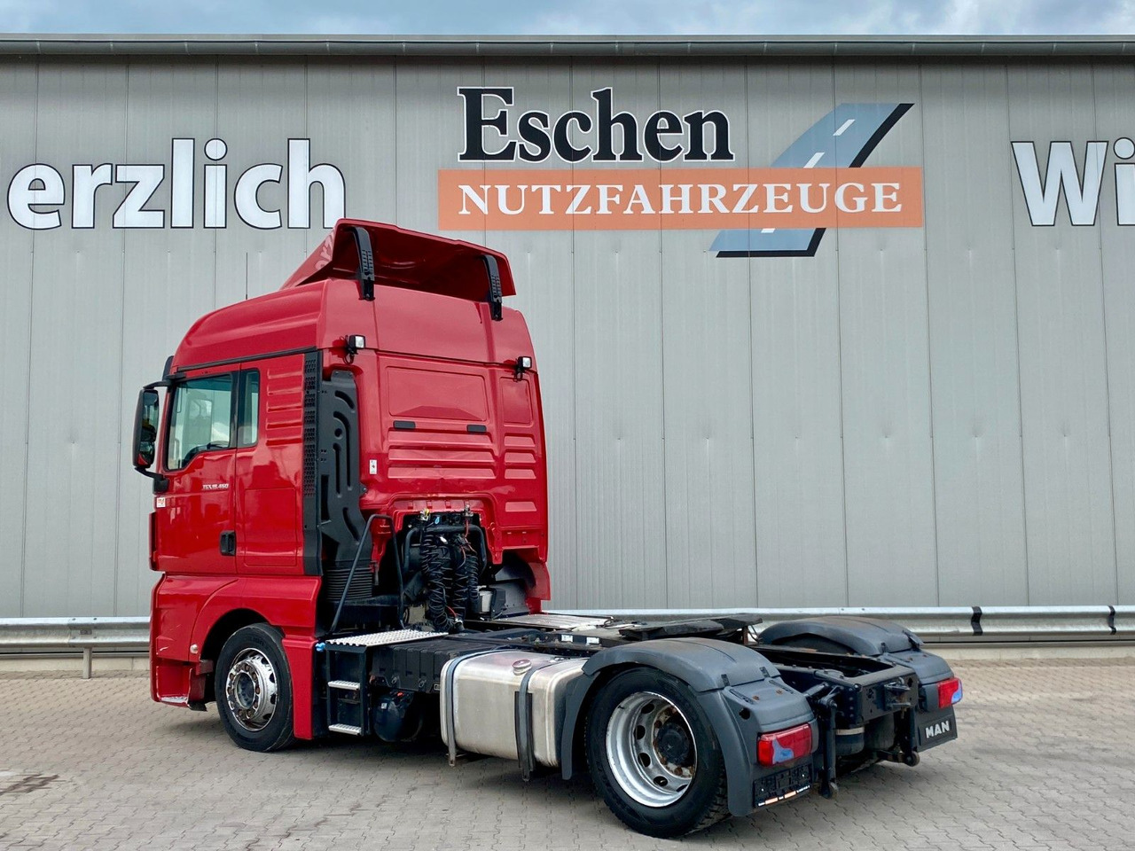 MAN TGX 18.460 LLS-U | XLX*2x Tank*ACC*Retarder*Luft - وحدة جر: صورة 3 MAN TGX 18.460 LLS-U | XLX*2x Tank*ACC*Retarder*Luft - وحدة جر: صورة 3