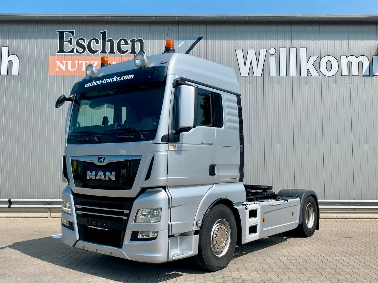 MAN TGX 18.500 BLS | XLX*ACC*Navi*Retarder*2x Tank - وحدة جر: صورة 1 MAN TGX 18.500 BLS | XLX*ACC*Navi*Retarder*2x Tank - وحدة جر: صورة 1